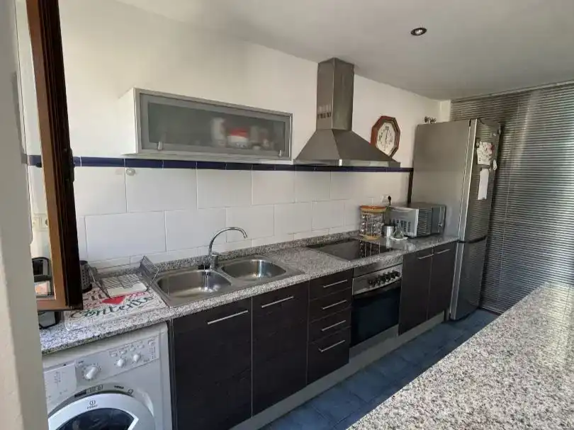 Cuina de Pis en venda en Organyà amb Parquet i Moblat