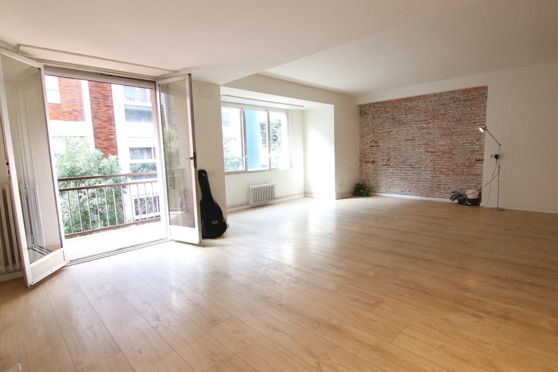 Sala de estar de Piso de alquiler en Sabadell con Calefacción, Parquet y Trastero