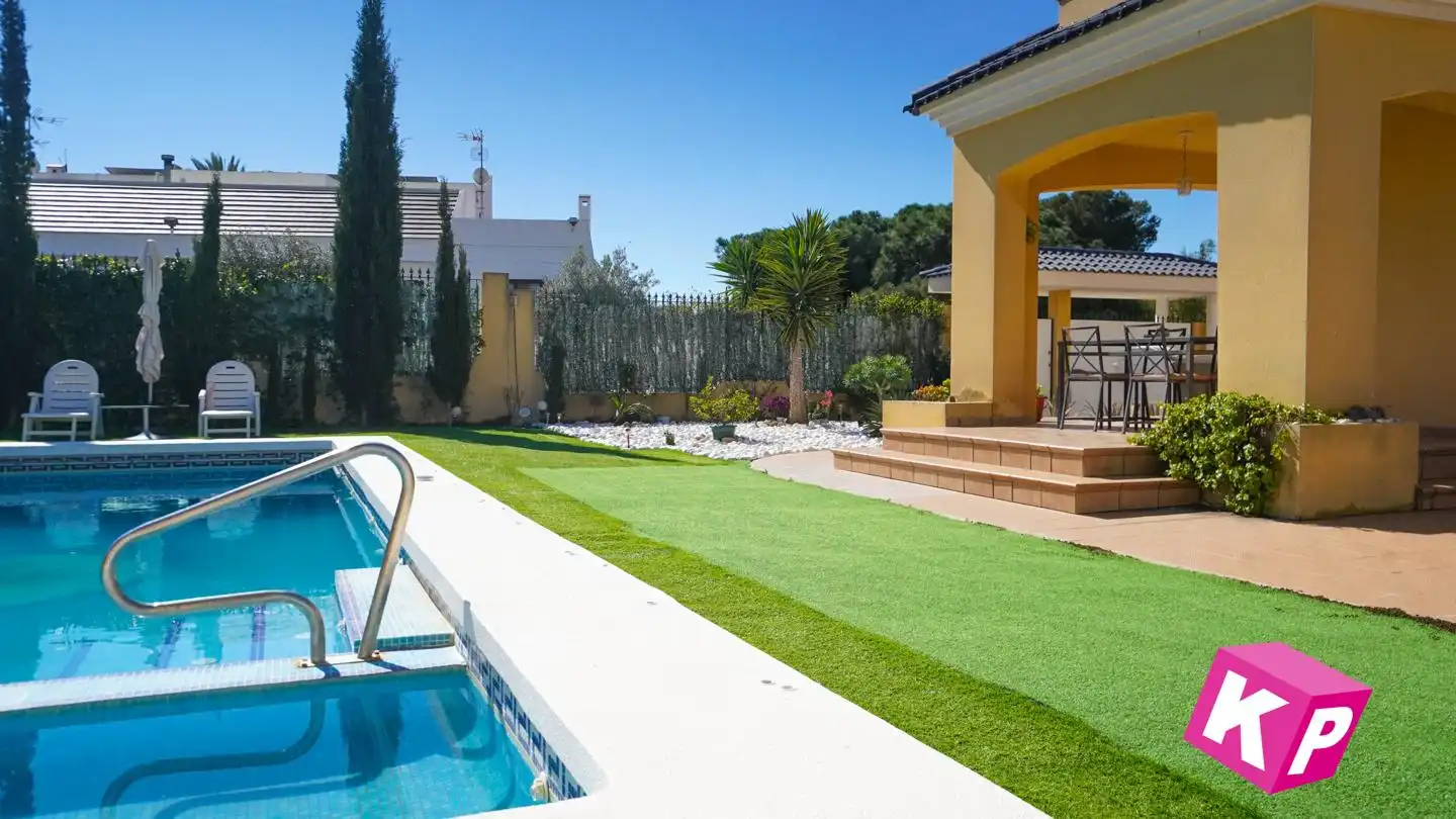 Casa con piscina en venta en Dencarnita Alonso, imagen 5