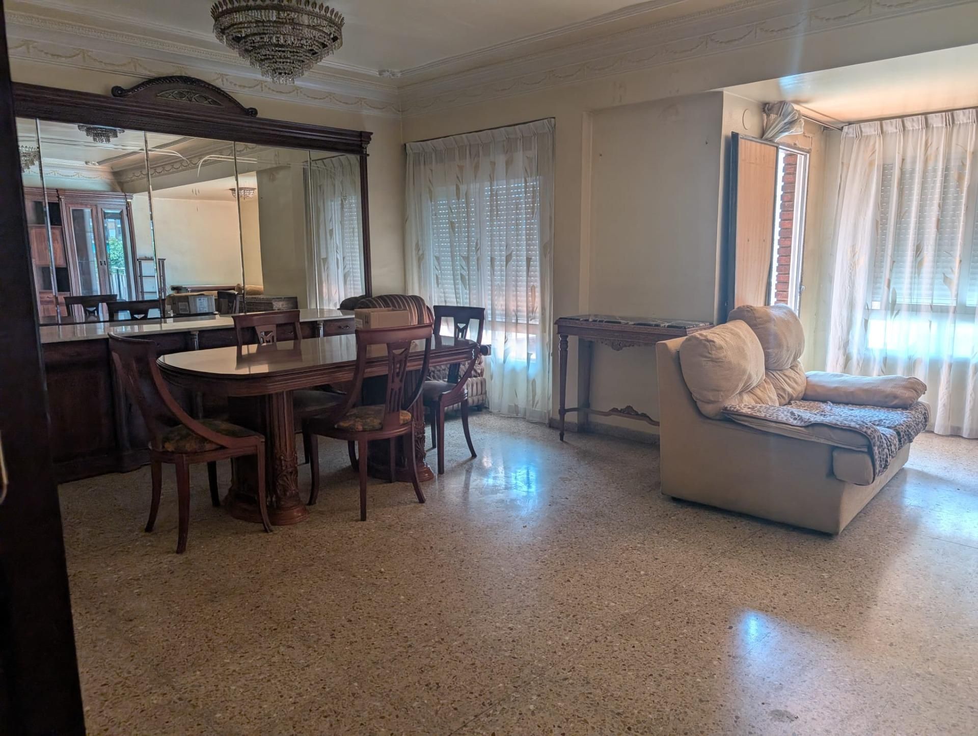 Flat for sale in  AUSIAS MARCH, Malilla