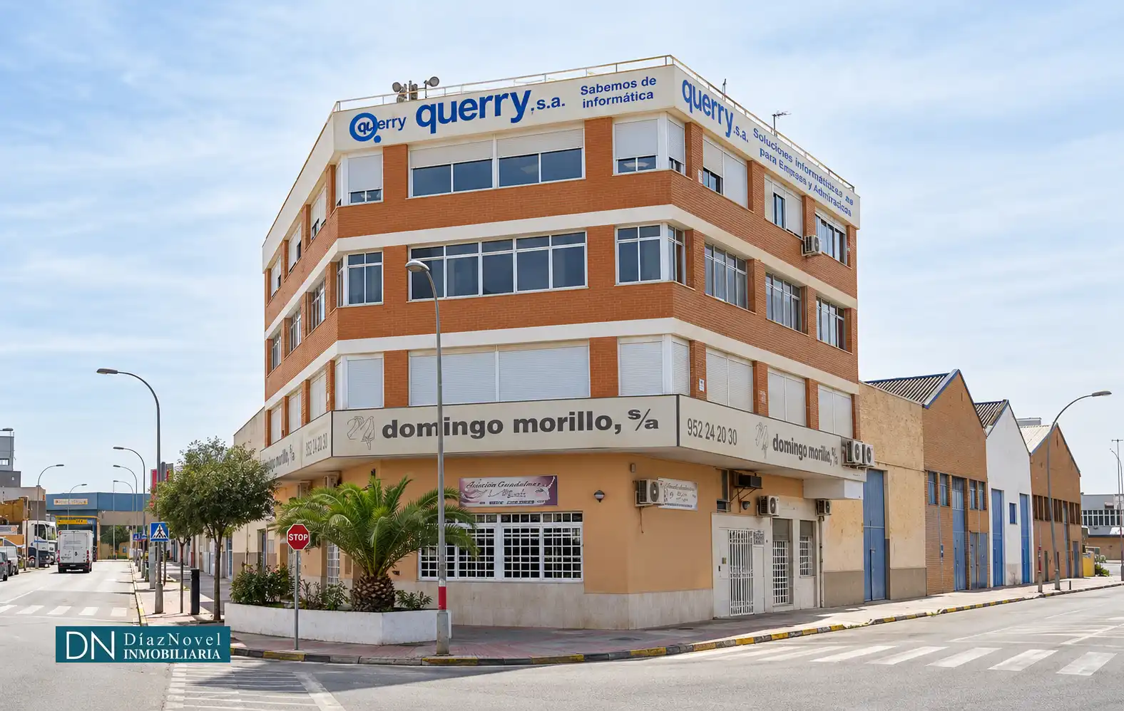 Vista exterior de Oficina en venda en Churriana