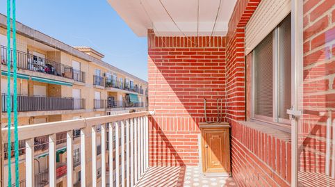 Foto 5 de Piso en venta en Cervantes, Granada Capital