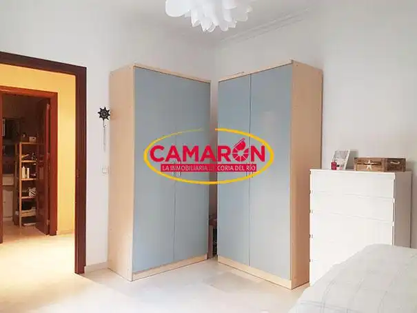 Habitación de Casa adosada en venta en Coria del Río