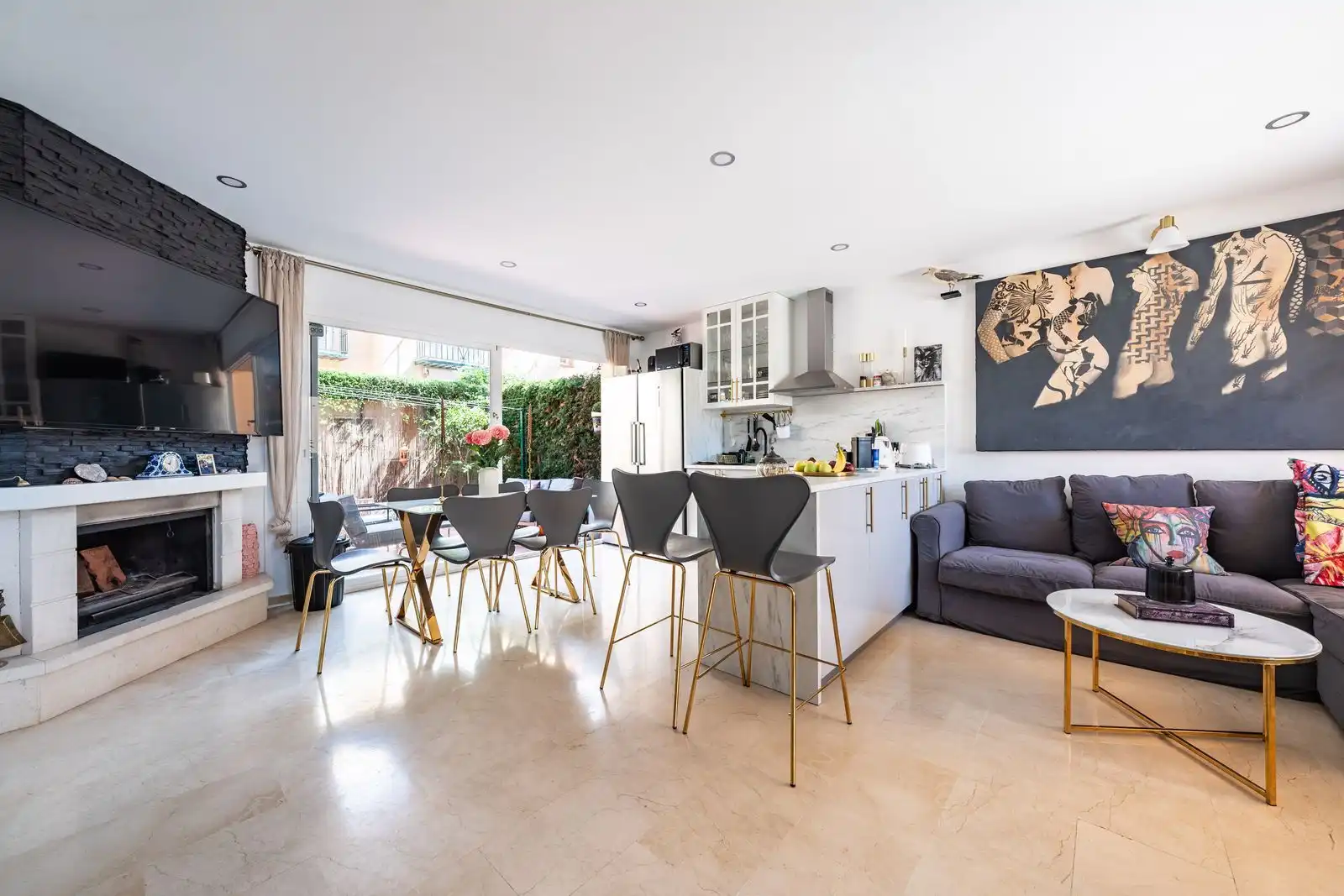 Comedor de Casa adosada en venta en Marbella con Aire acondicionado, Amueblado y Internet