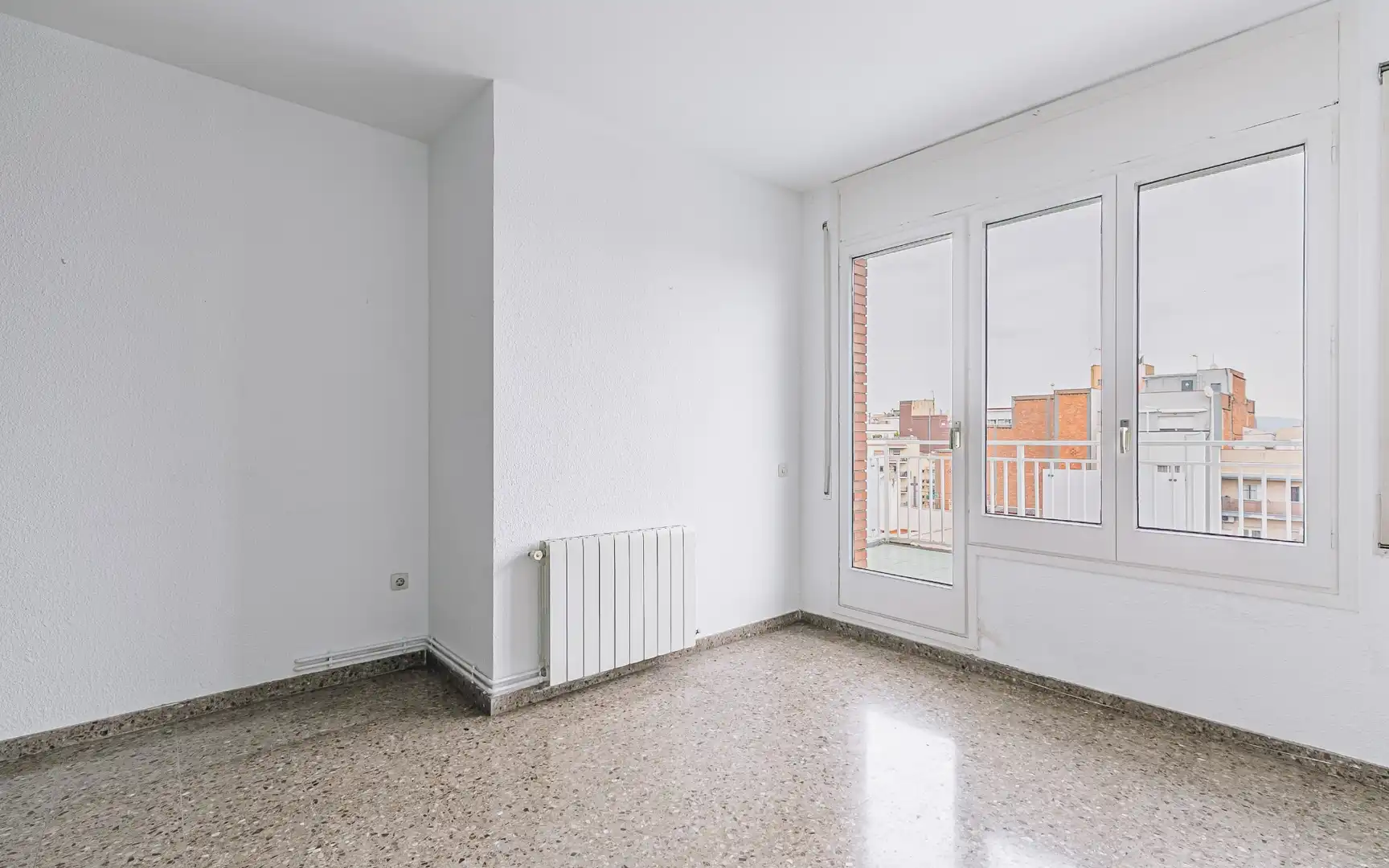 Habitación de Ático en venta en Barcelona con Calefacción y Terraza