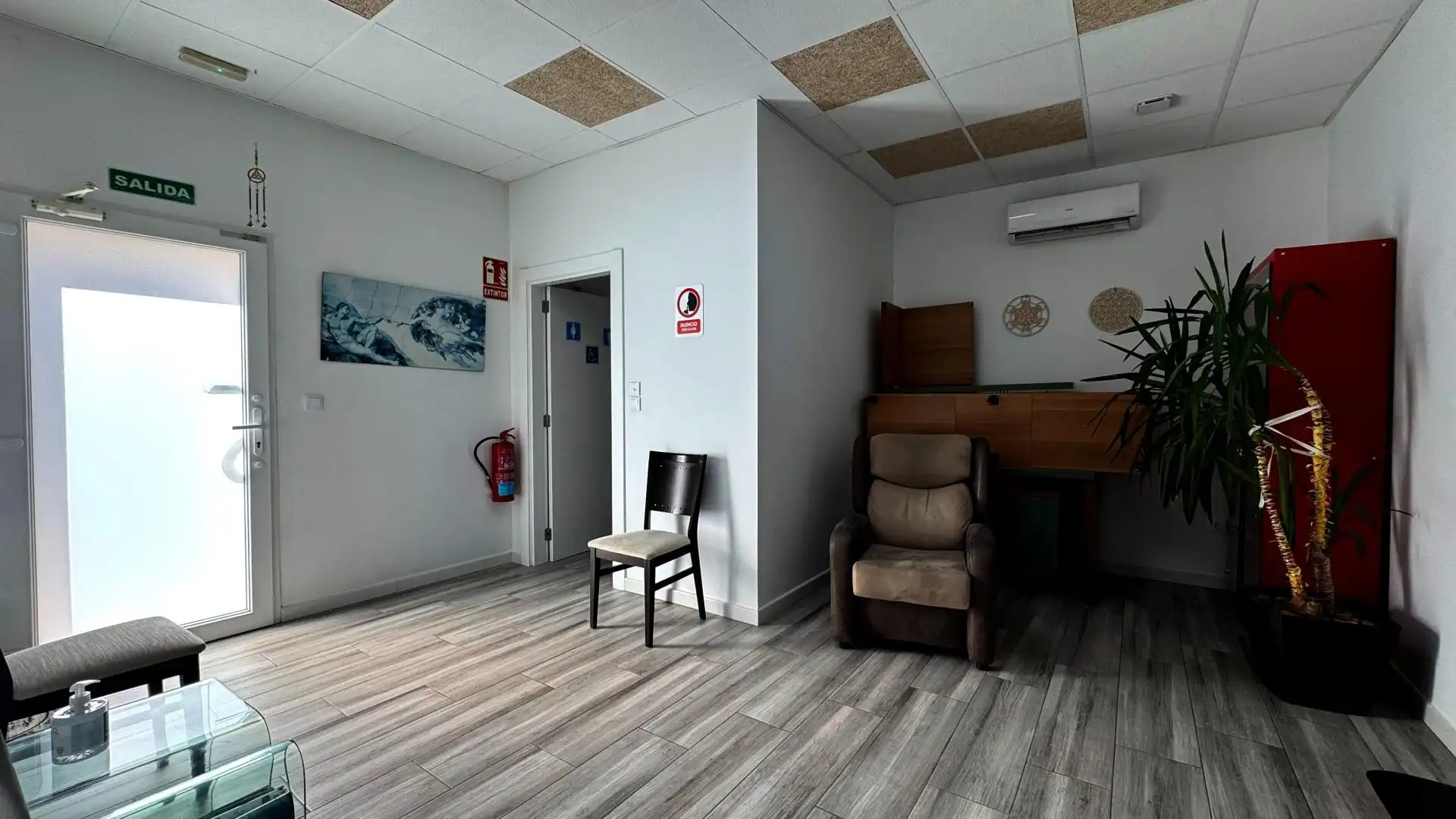 Casa adosada en venta en El Pinós / Pinoso