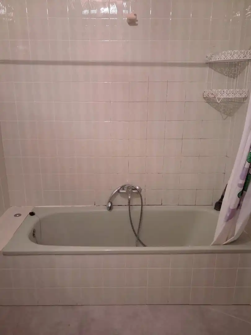 Bathroom of Flat for sale in Requena, Valencia