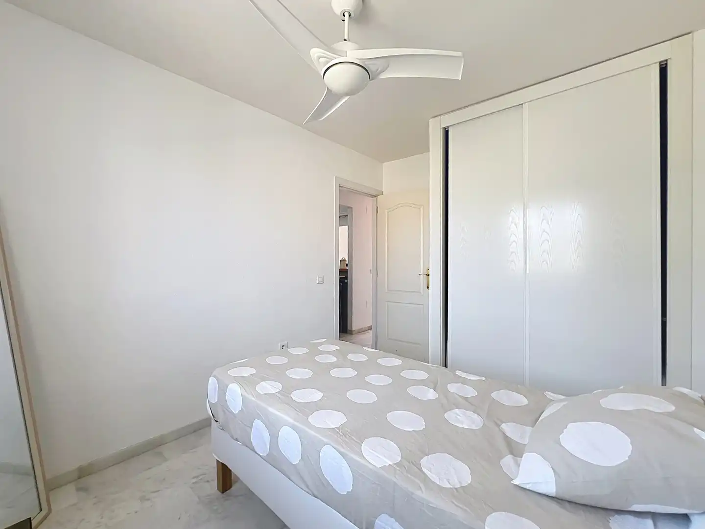 Habitación de Ático en venta en Casares con Aire acondicionado, Terraza y Piscina