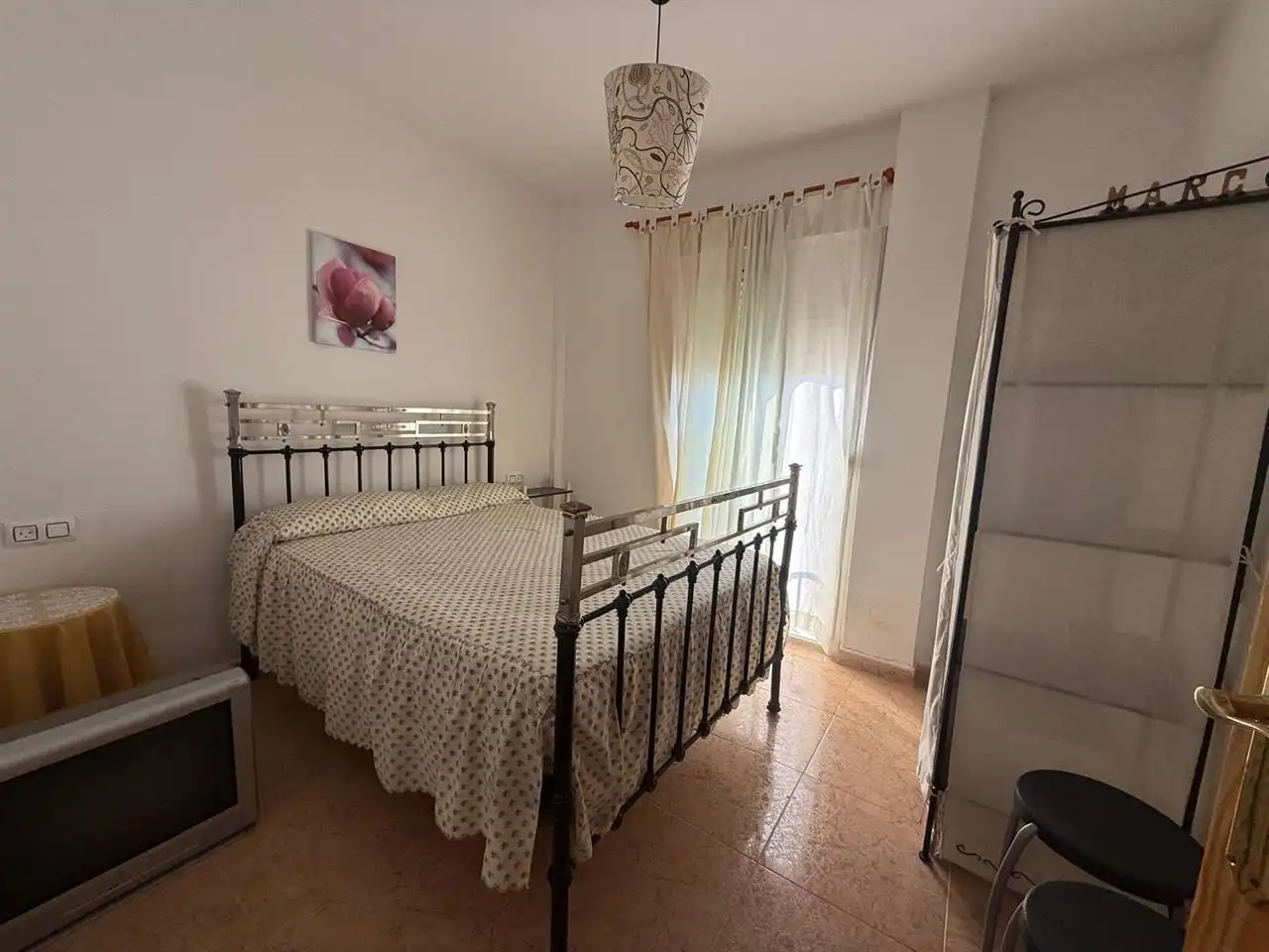 Schlafzimmer von Einfamilien-Reihenhaus zum Verkauf in Taberno mit Möbliert