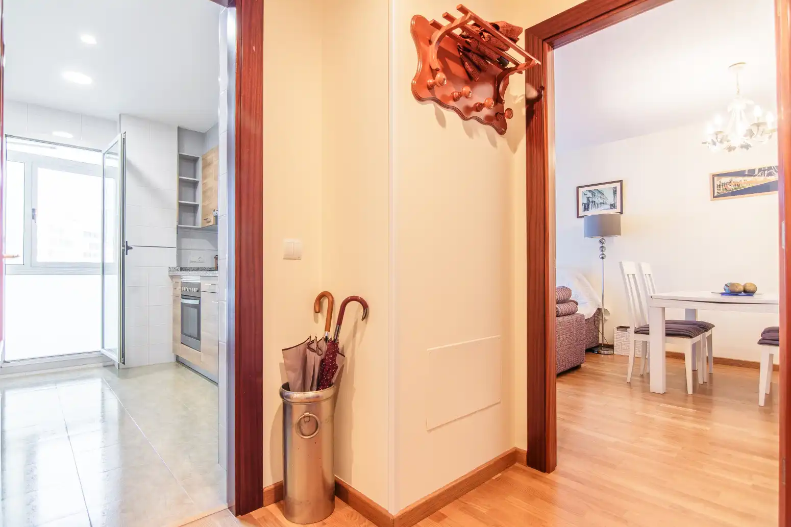 Wohnung zum Verkauf in Gozón mit Heizung, Privatgarten und Abstellraum
