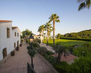 Vista exterior de Casa o xalet de lloguer en Sant Iscle de Vallalta amb Aire condicionat, Terrassa i Piscina