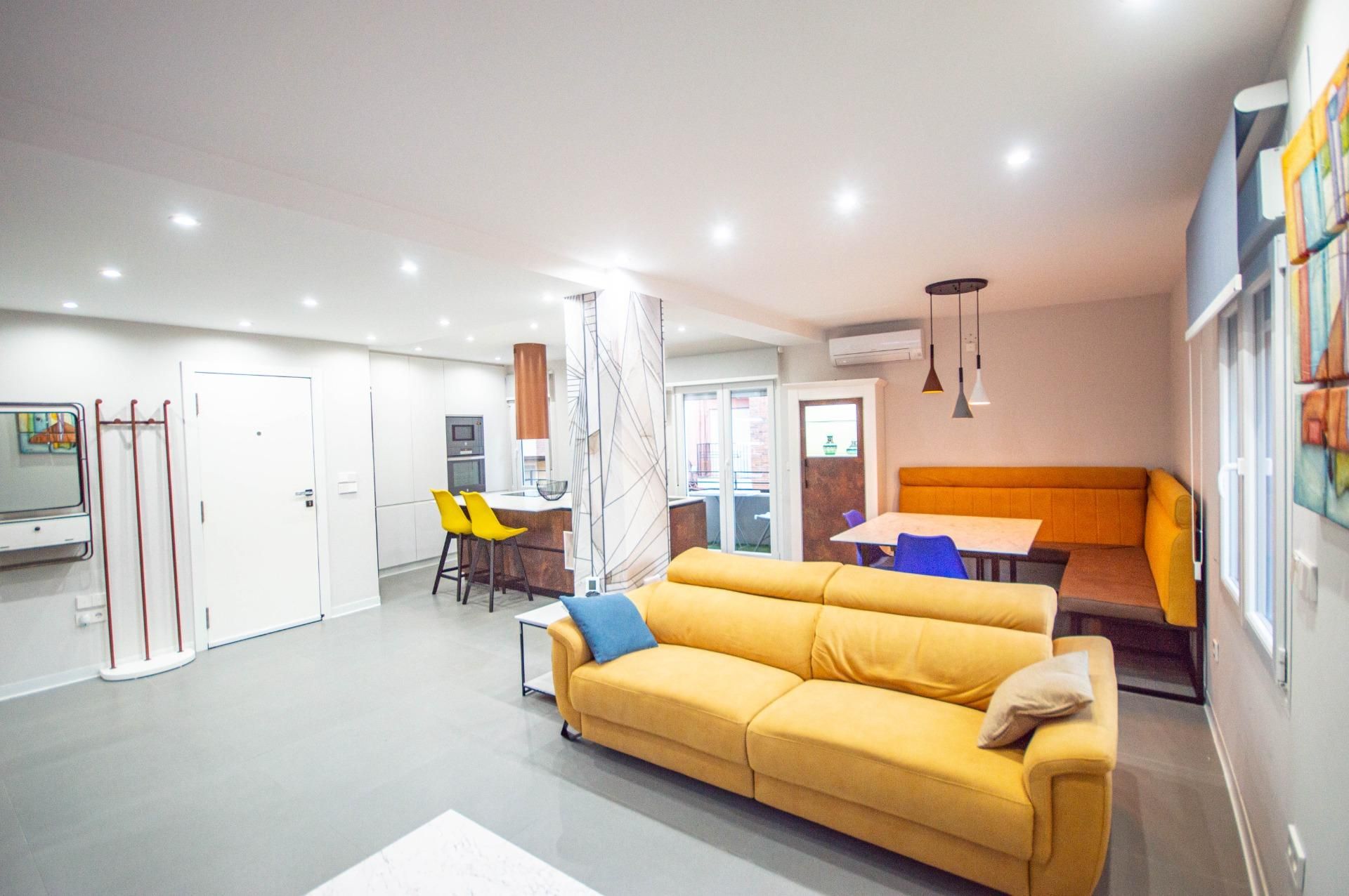 Living room of Flat for rent in Petrer  with Air Conditioner, Furnished and Balcony