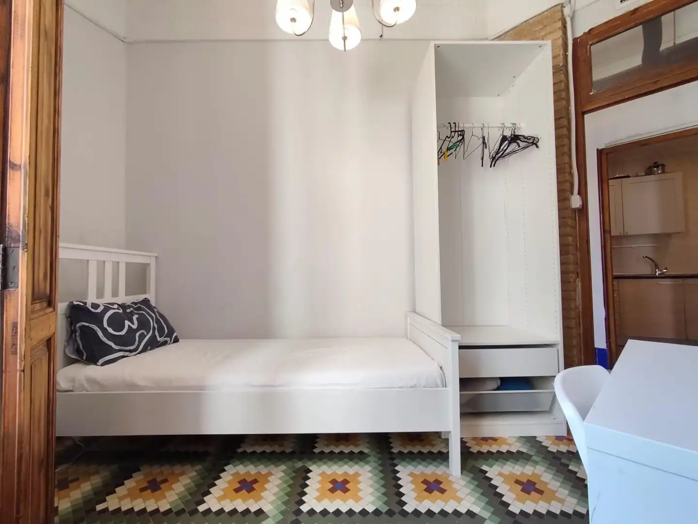 Schlafzimmer von Wohnung zur Miete in Valencia mit Klimaanlage, Heizung und Möbliert