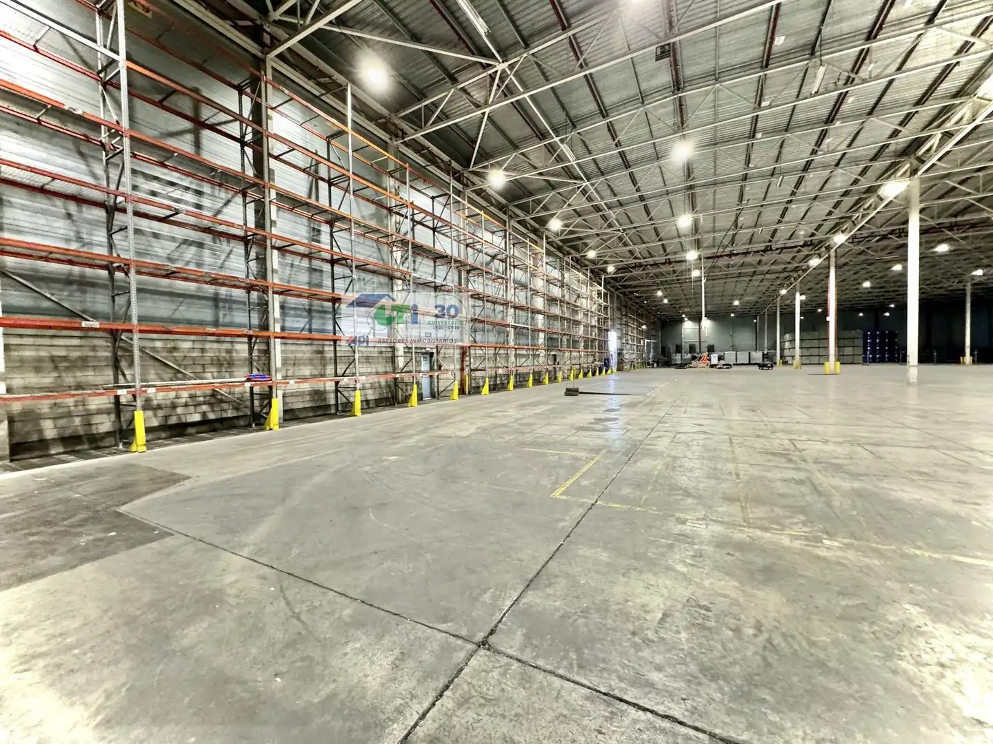Nau industrial de lloguer en Pedrola