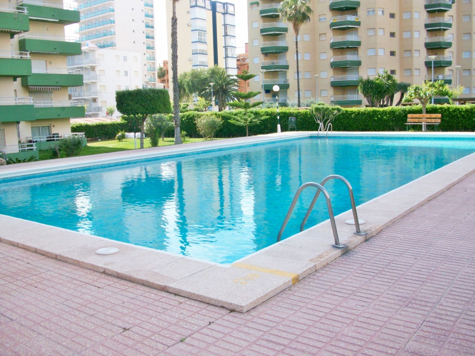 Schwimmbecken von Wohnungen zum verkauf in Gandia mit Terrasse, Schwimmbad und Möbliert