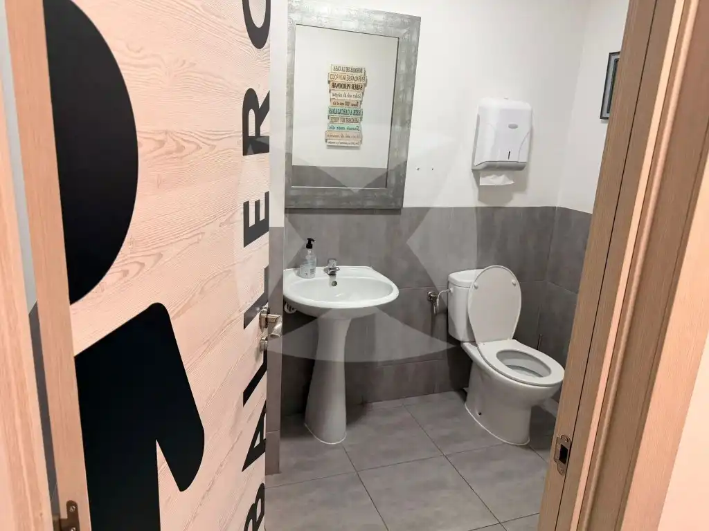 Bathroom of Commercial properties for sale in Badajoz  with Air Conditioner