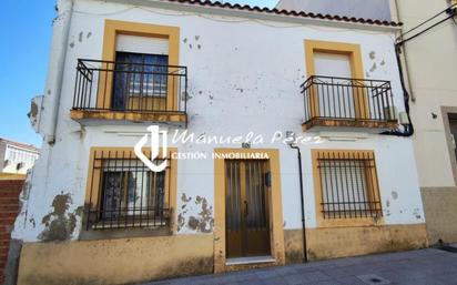 Vista exterior de Casa o xalet en venda en Casar de Cáceres amb Terrassa