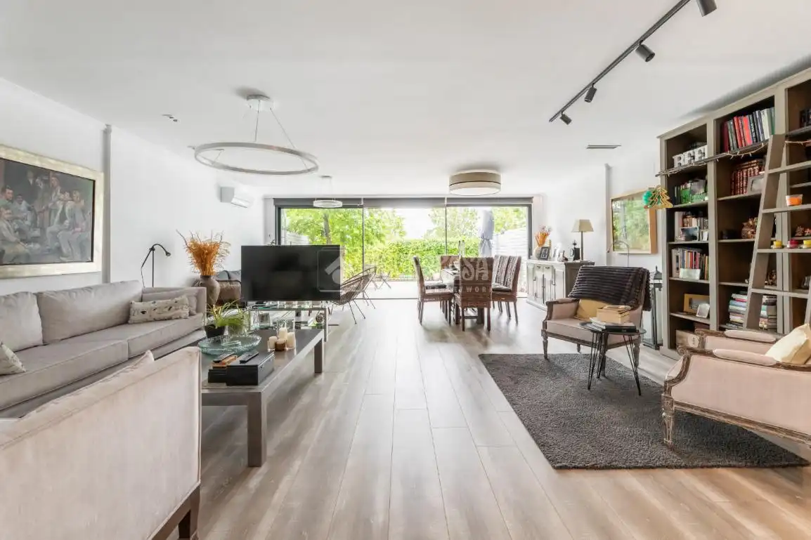Sala de estar de Casa adosada en venta en Torrelodones con Calefacción, Terraza y Balcón