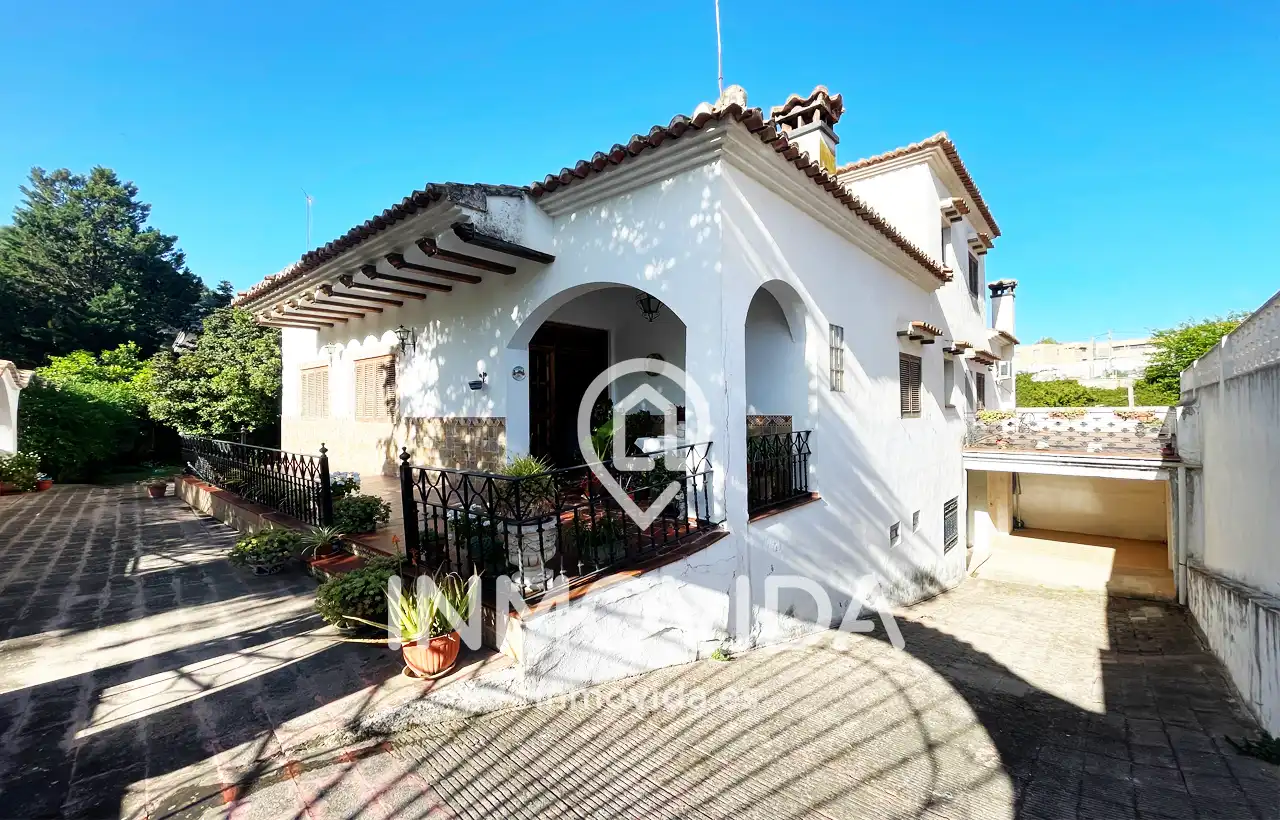 Vista exterior de Casa o xalet en venda en Mogente / Moixent amb Aire condicionat, Jardí privat i Terrassa