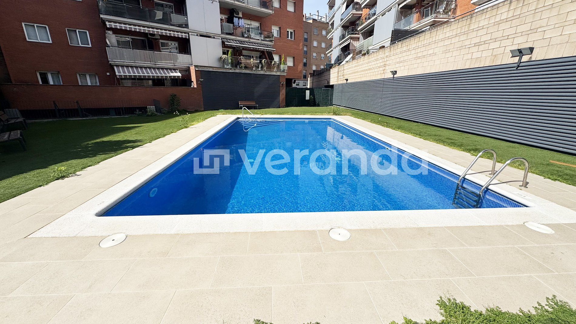 Piscina de Pis en venda en Ripollet amb Aire condicionat, Calefacció i Piscina
