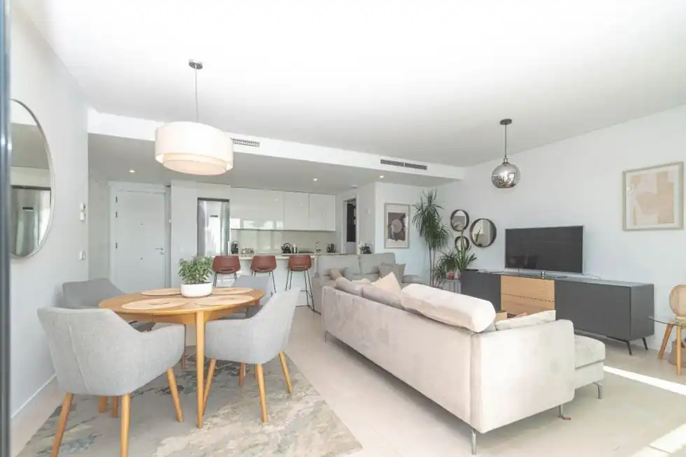 Apartament amb piscina en venda a Puerto Deportivo, imagen 4