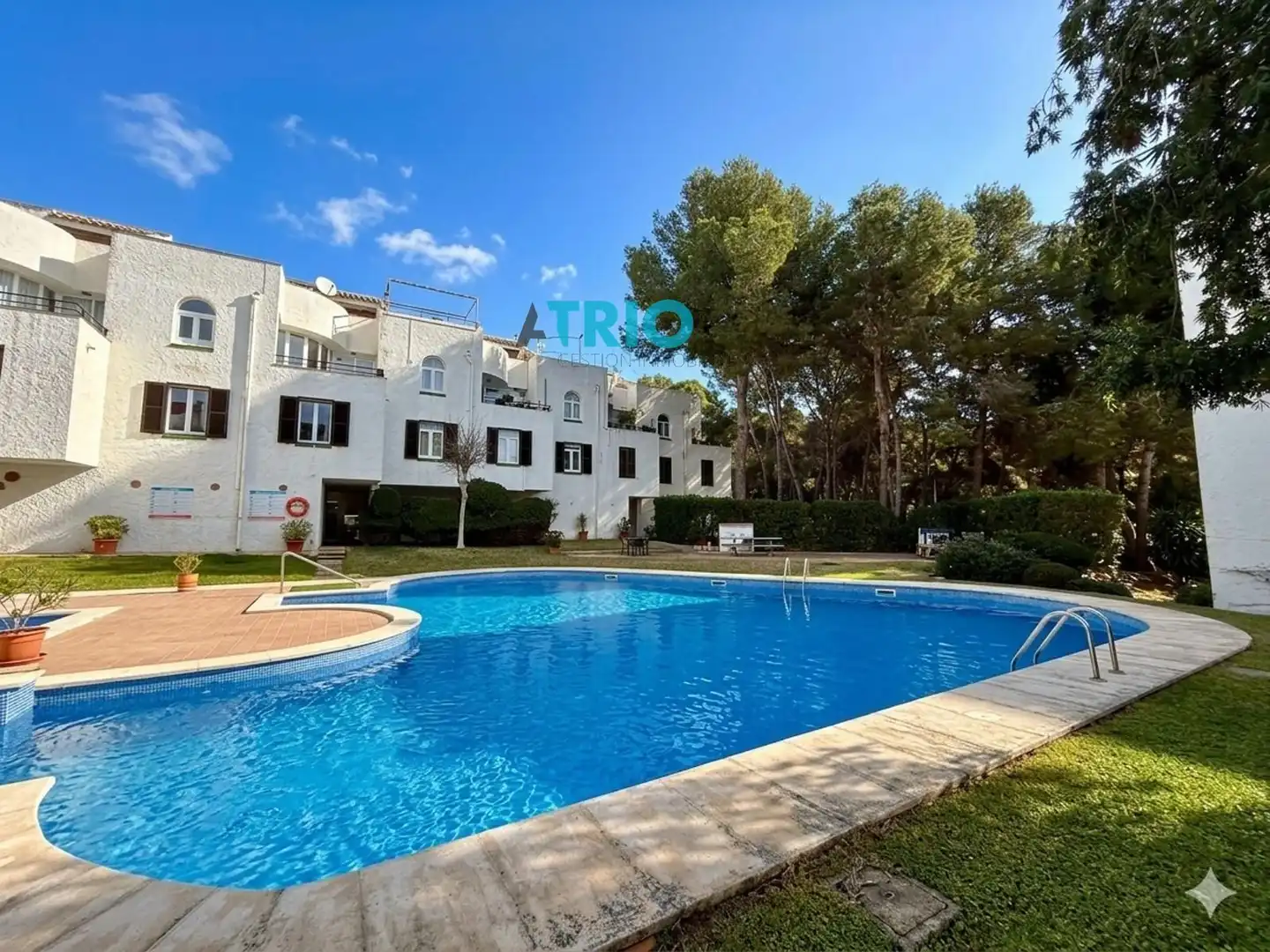 Vista exterior de Dúplex en venta en Calvià con Terraza, Piscina y Piscina comunitaria