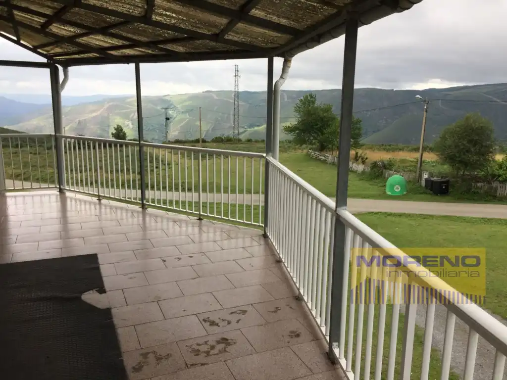 Terrassa de Casa o xalet en venda en Navia de Suarna amb Terrassa