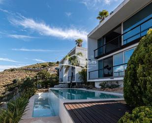 Vista exterior de Casa o xalet de lloguer en Benidorm amb Aire condicionat, Terrassa i Balcó