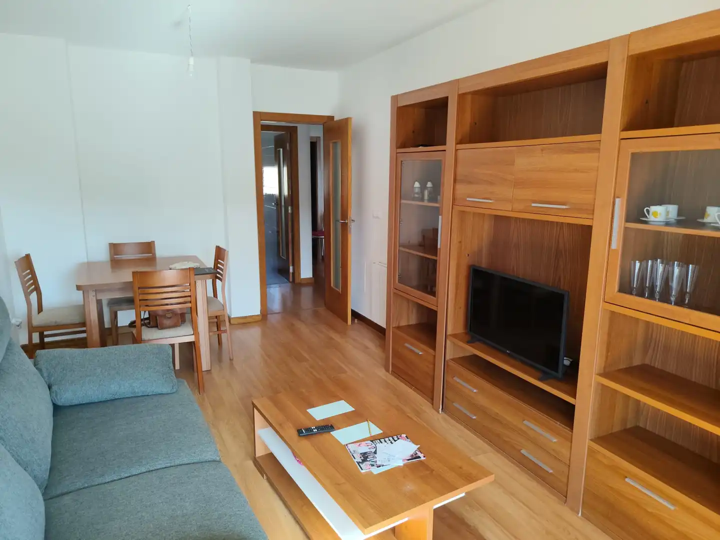 Wohnzimmer von Wohnung zur Miete in Ribeira mit Heizung, Privatgarten und Parkett
