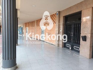Local comercial en venda a Los Villares