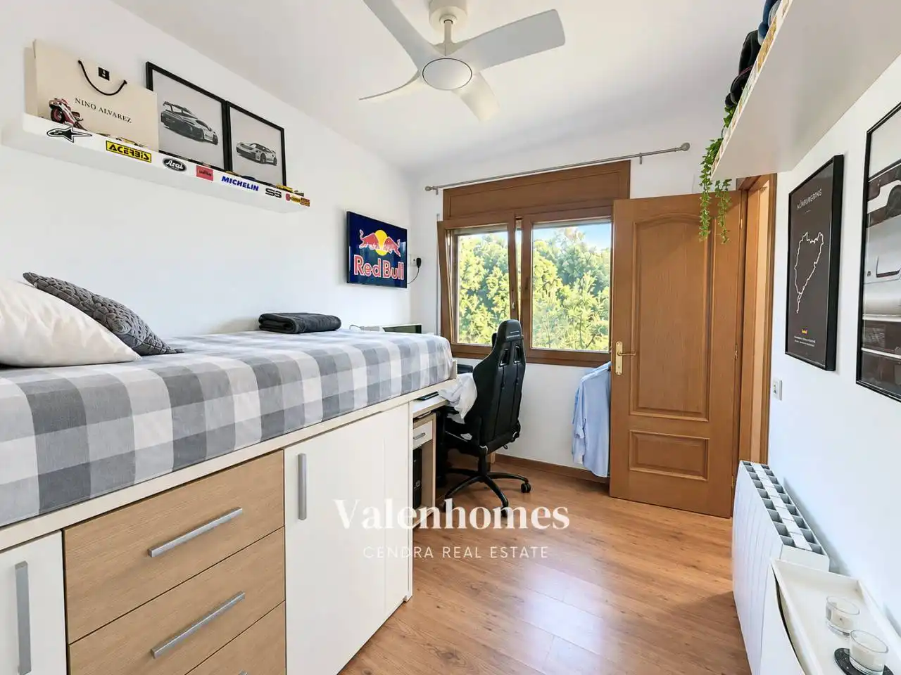 Habitación de Casa o chalet en venta en Molins de Rei, Barcelona