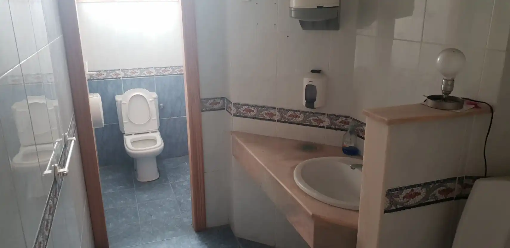 Bathroom of Commercial properties for rent in Moraira