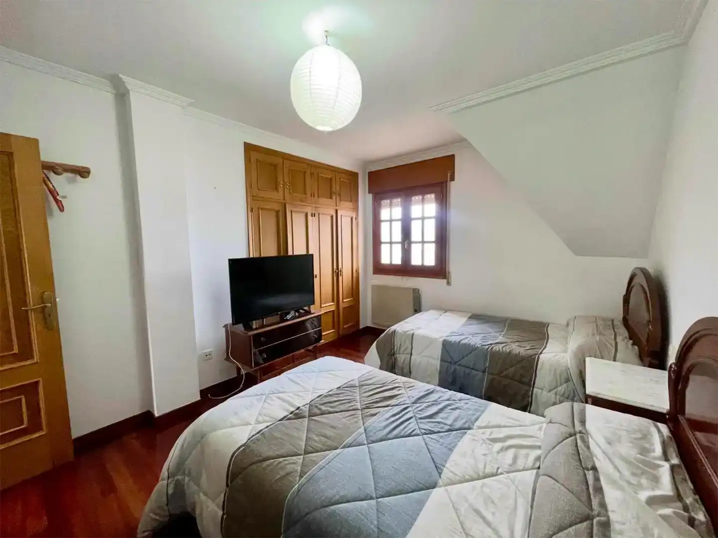 Dormitori de Casa o xalet en venda en Petín amb Jardí privat, Parquet i Traster