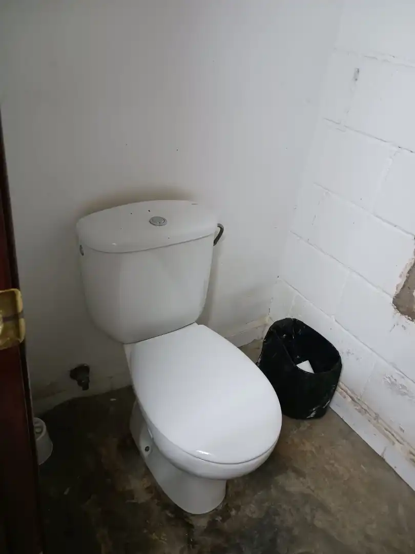 Badezimmer von Fabrikhallen zur Miete in Larache