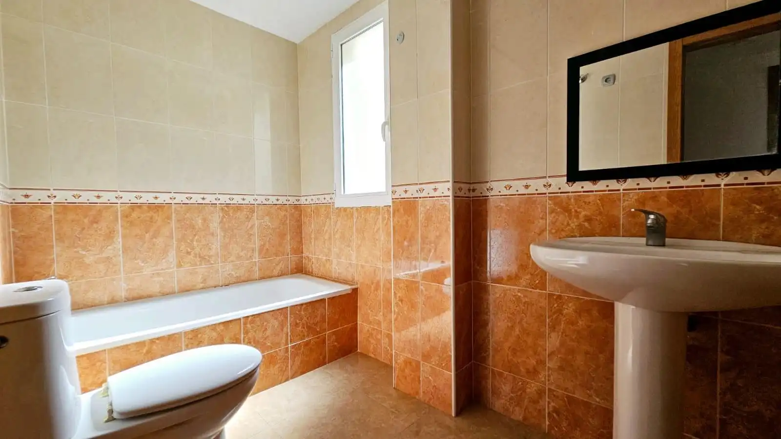 Bathroom of Flat for sale in Ceutí  with Storage room and Furnished