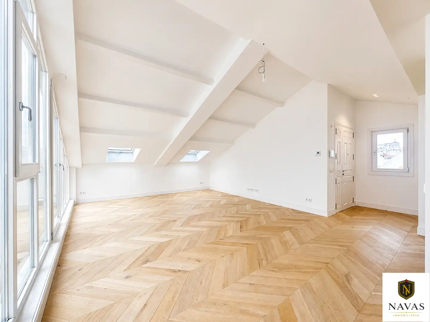 Attic for sale in Vigo   with Air Conditioner, Heating and Parquet flooring