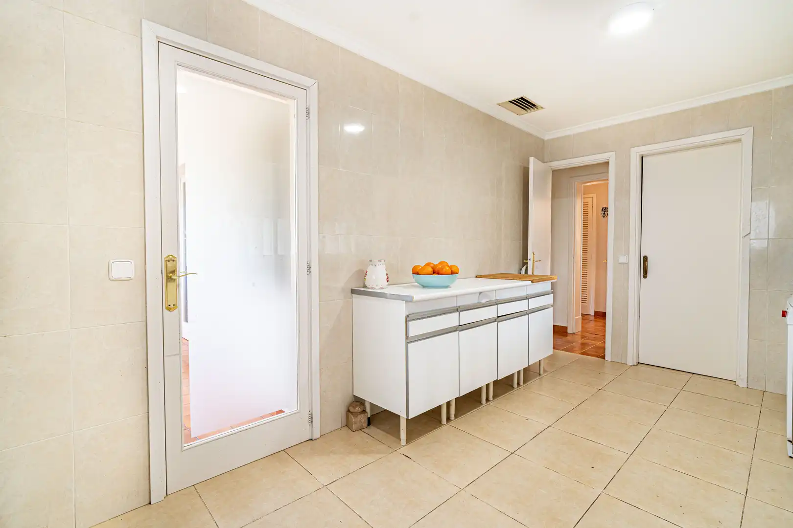 Cuina de Casa o xalet en venda en Alcúdia amb Aire condicionat, Jardí privat i Piscina
