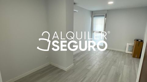 Foto 2 de Piso de alquiler en De Antonio Zamora, Puerta del Ángel, Madrid Capital