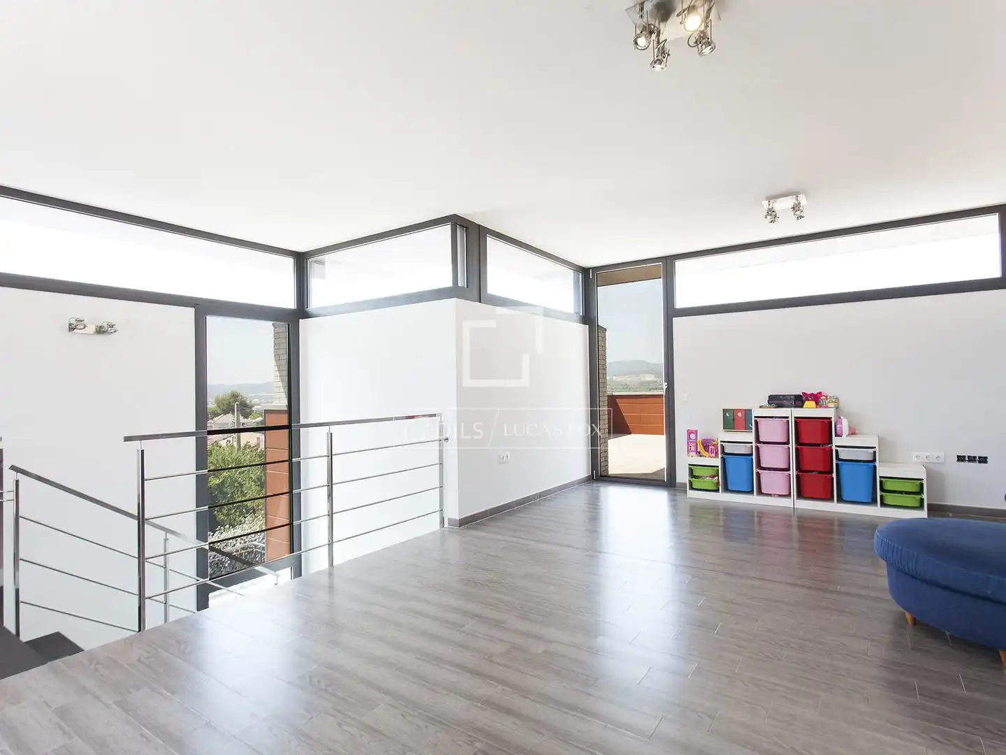 Sala d'estar de Casa o xalet en venda en Sant Pere de Ribes amb Aire condicionat, Jardí privat i Parquet