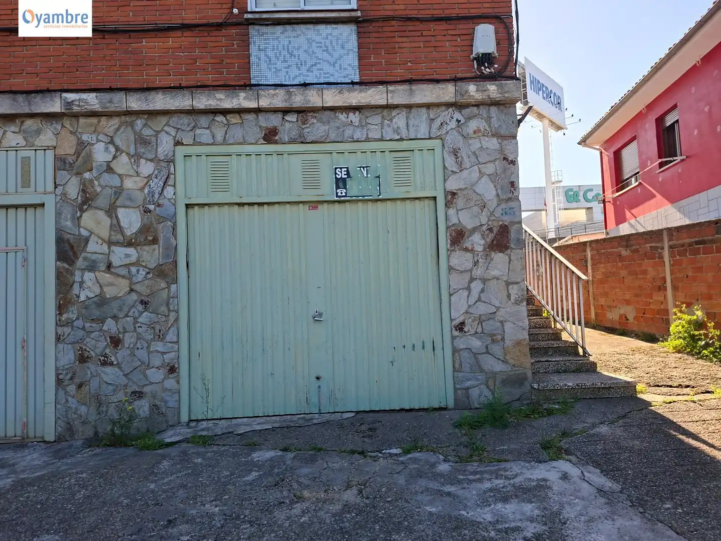 Außenansicht von Garage zum Verkauf in Avilés