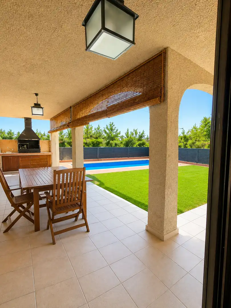 Chalet con piscina en venta en NARCIS MONTURIOL, imagen 7
