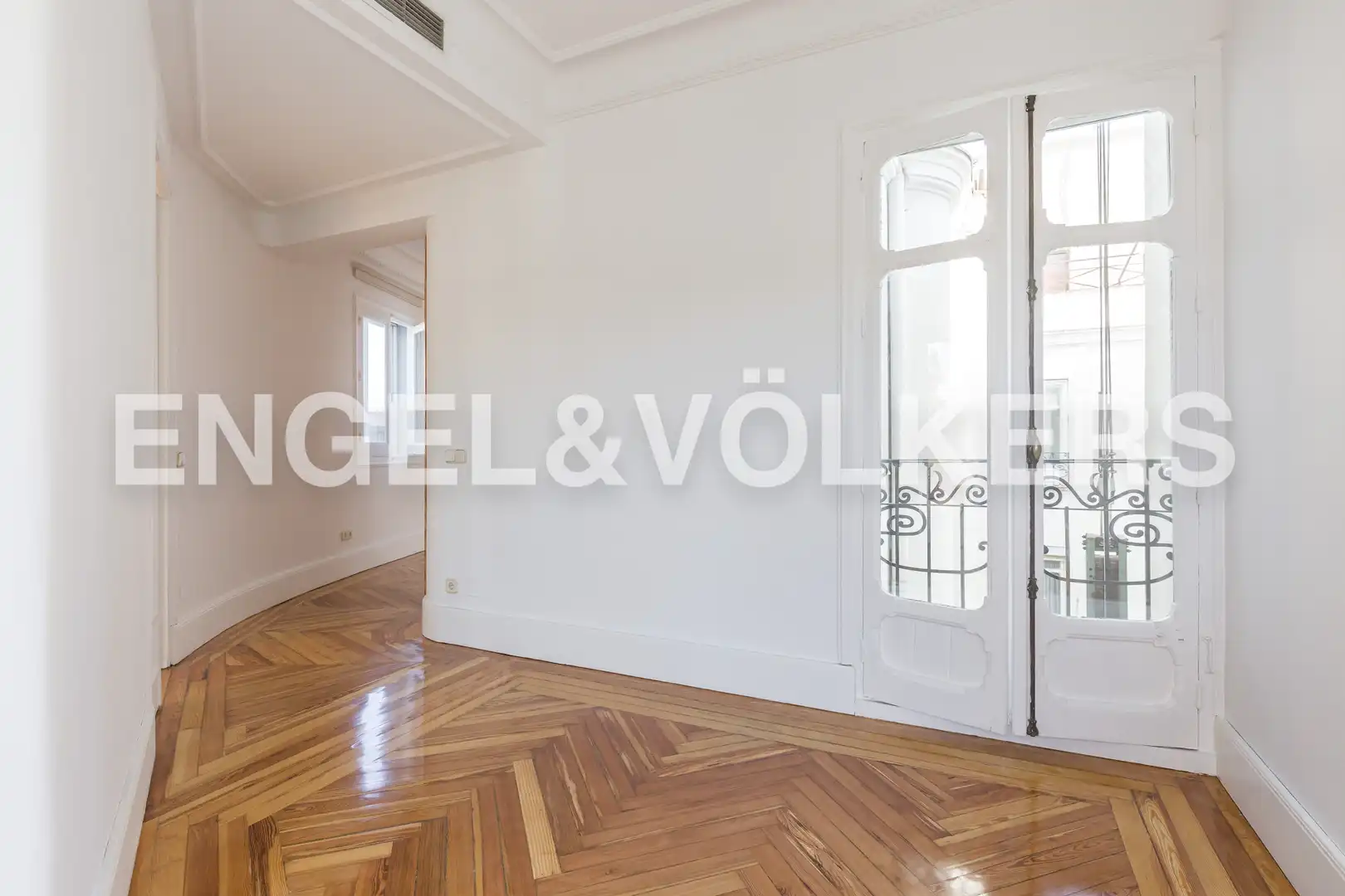 Living room of Attic for rent in Madrid  with Air Conditioner, Heating and Parquet flooring
