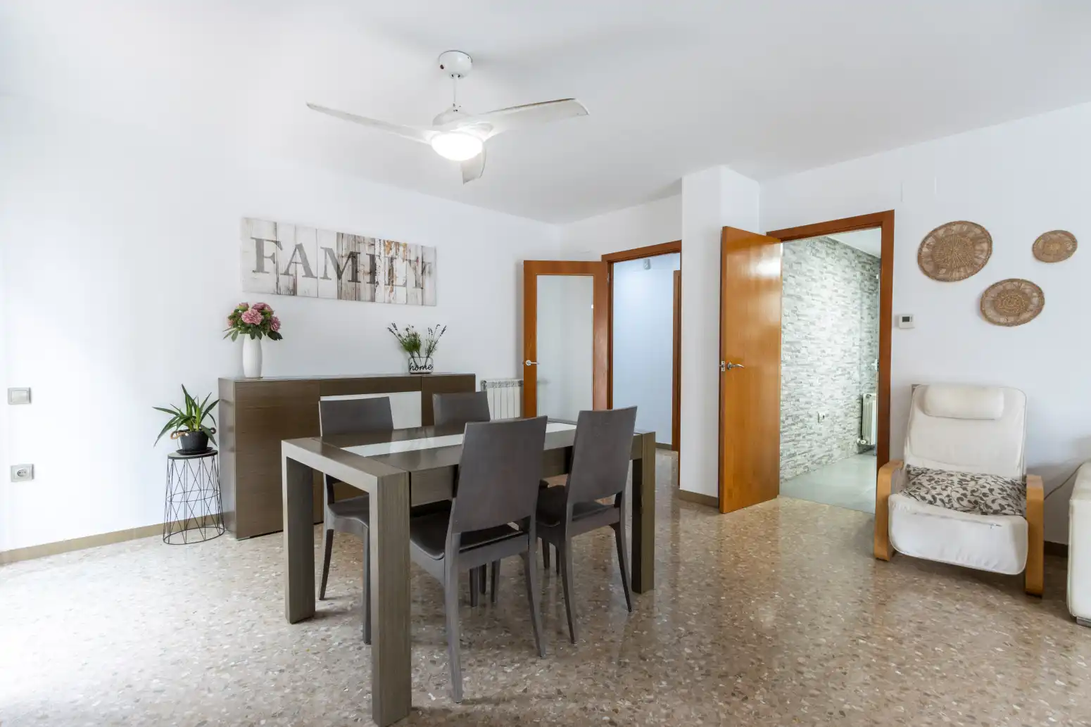 Flat with lift for sale in Nord-est, imagen 34