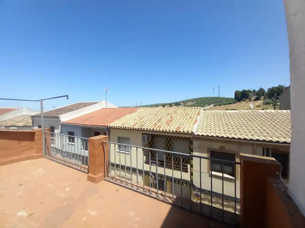 Vista exterior de Casa o chalet en venta en Martos con Terraza y Amueblado