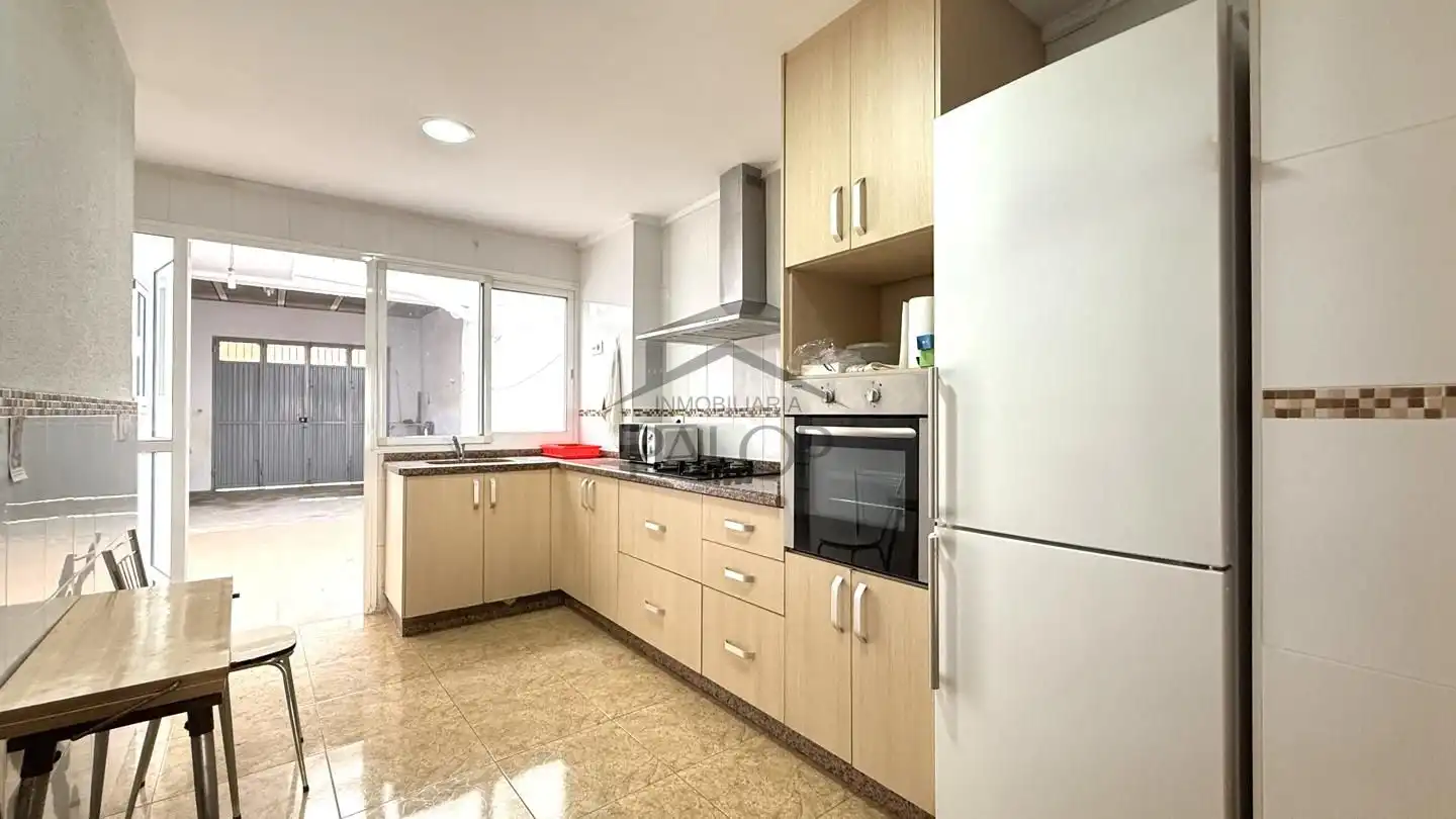 Kitchen of Houses for sale in Carcaixent  with Terrace