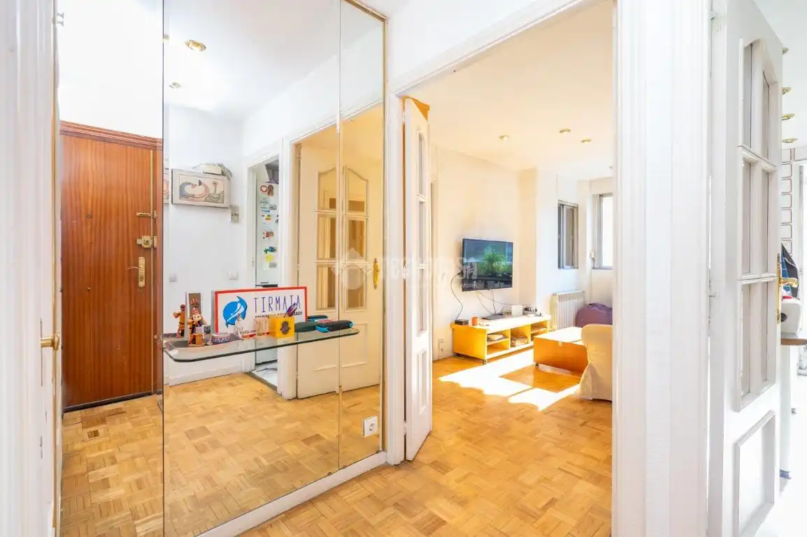 Vista exterior de Piso en venta en Coslada con Aire acondicionado, Calefacción y Parquet
