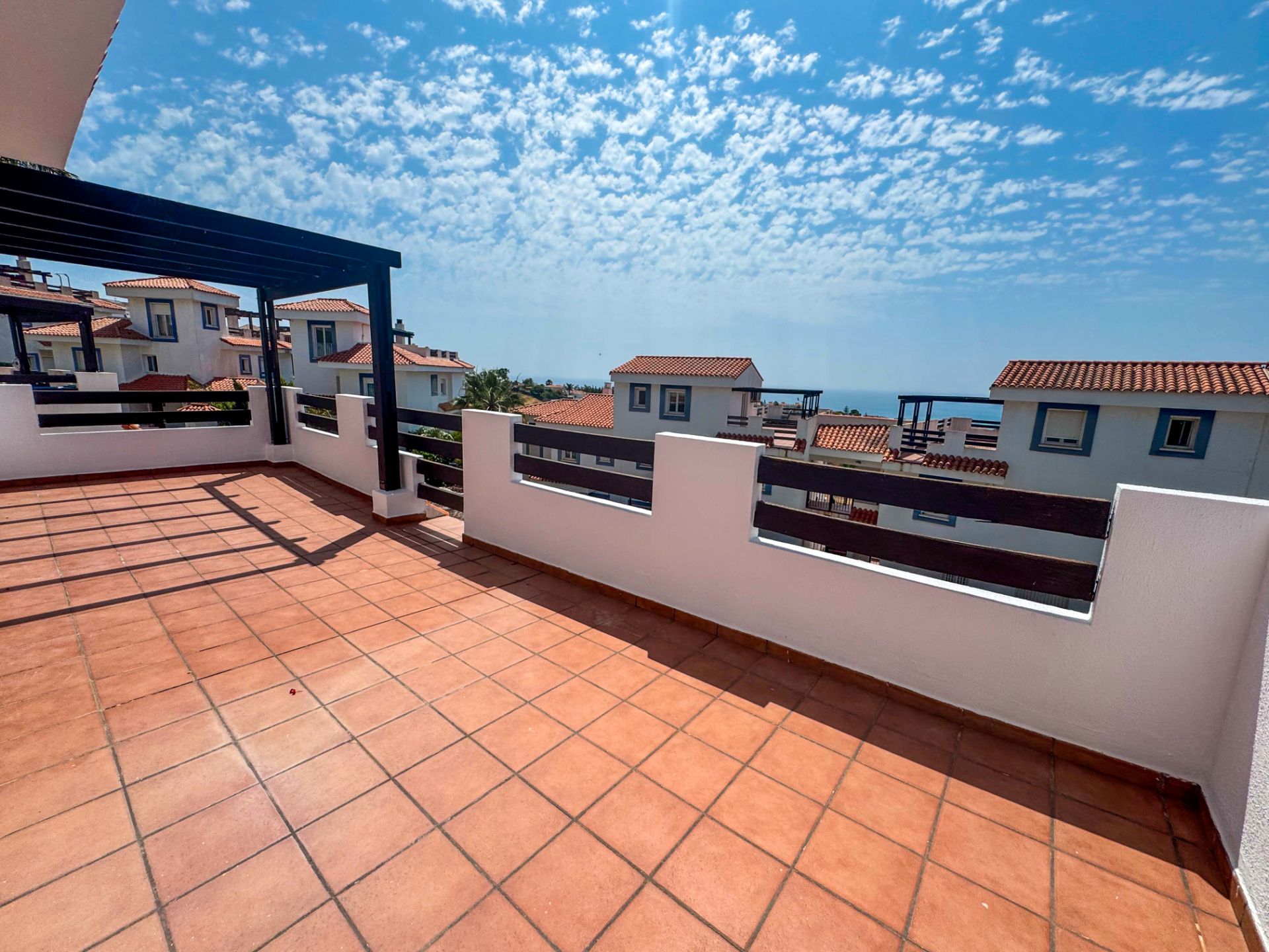 Terrassa de Apartament en venda en Manilva amb Terrassa i Piscina comunitària