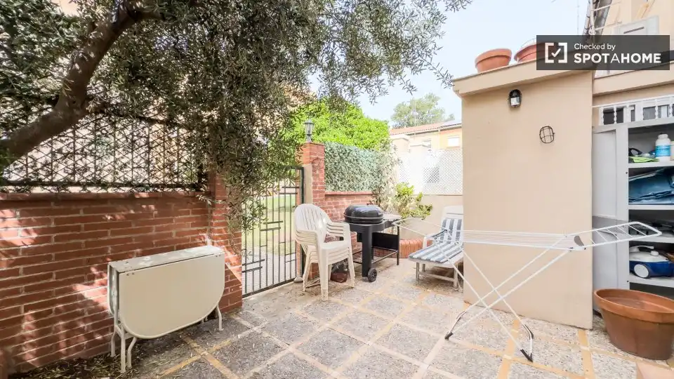 Garden of Flat for rent in Barcelona  with Air Conditioner, Heating and Furnished
