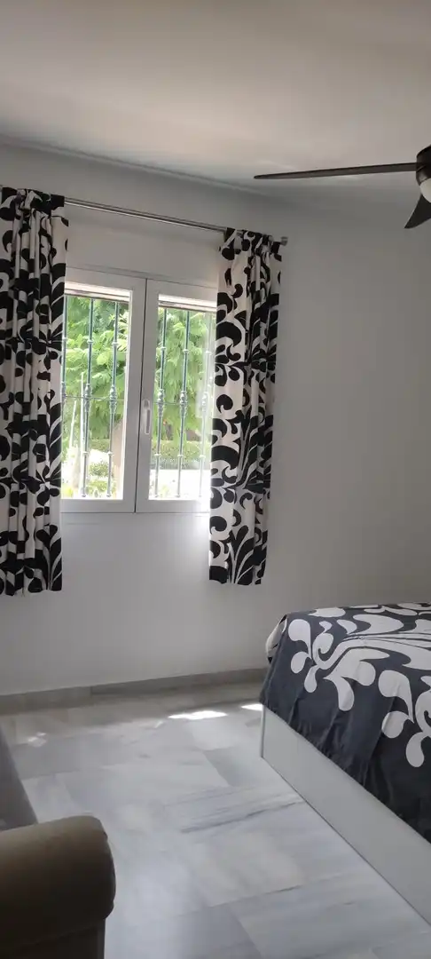 Ground floor for rent in ANA DE AUSTRIA-PEPINA NOR, 1, Puerto Banús
