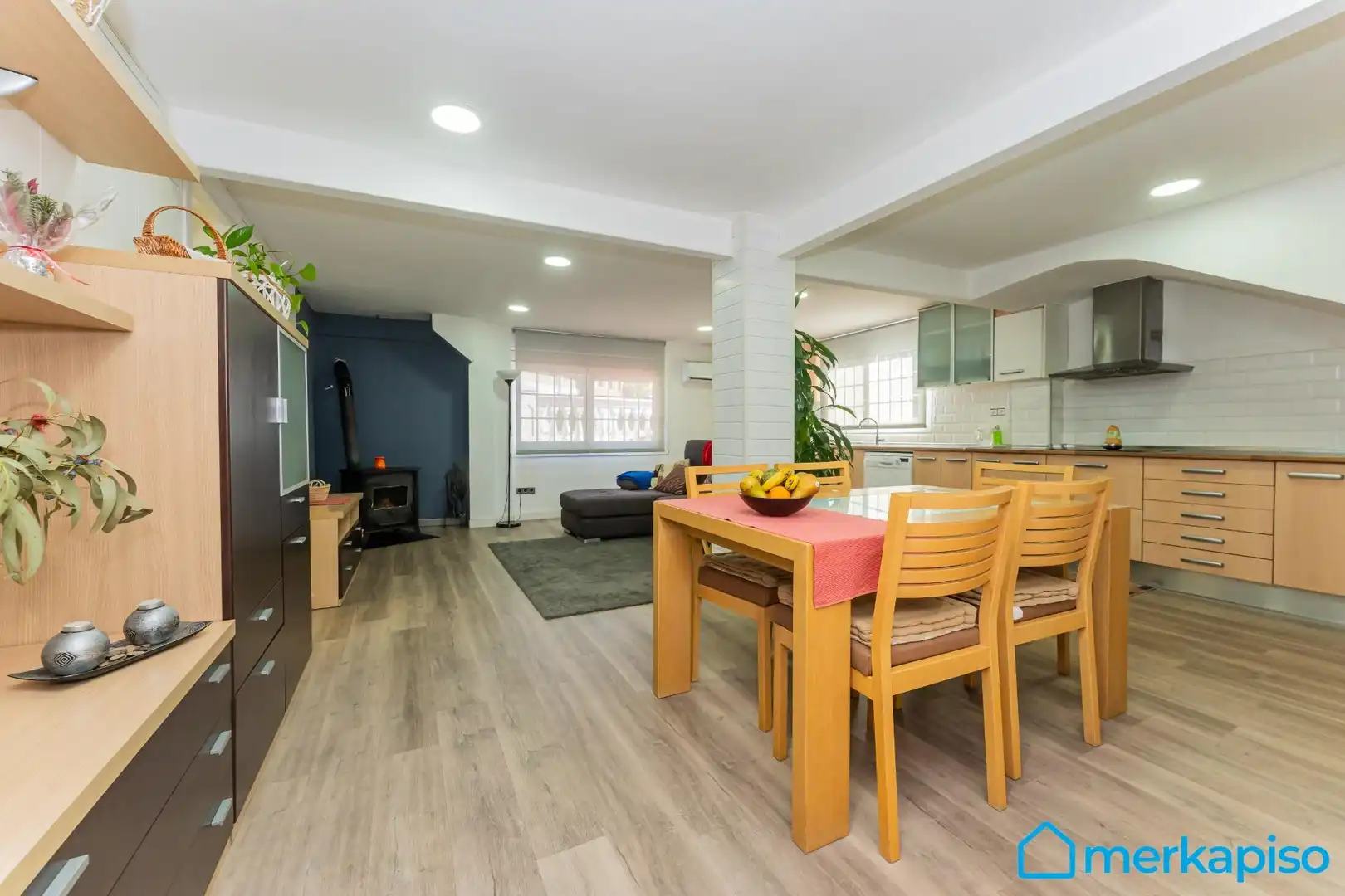 Sala de estar de Casa o chalet en venta en Viladecans con Piscina comunitaria
